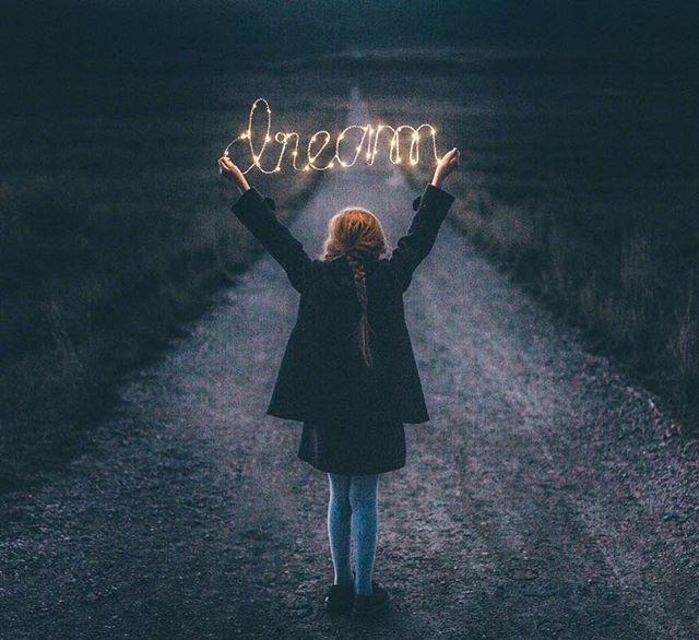 朋友圈触景伤情的说说伤感走心送给心情不好的你