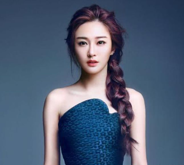 她家里有数十亿家产,却非要往娱乐圈发展,如今靠努力终于走红