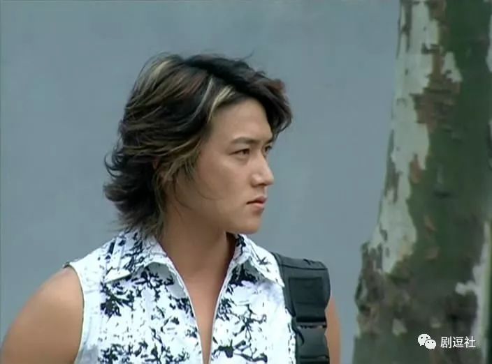 十多年前的粉红女郎从台词到人物放到现在依旧针针见血