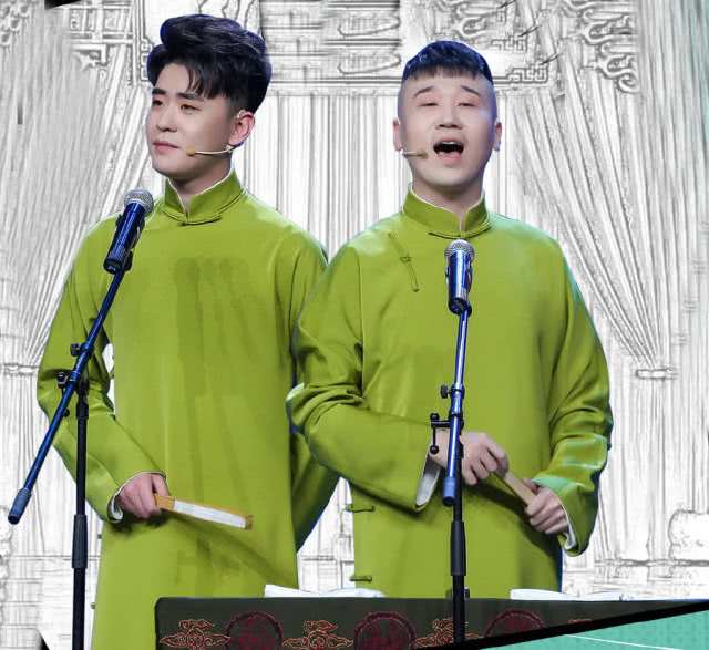 欢乐喜剧人:张鹤伦pk张云雷获胜后,二爷说了一句话,叫人心疼