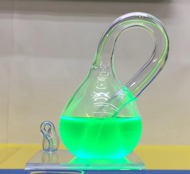 四维空间存在永远装不满谁的瓶子,科学家从中发现宇宙边界奥秘