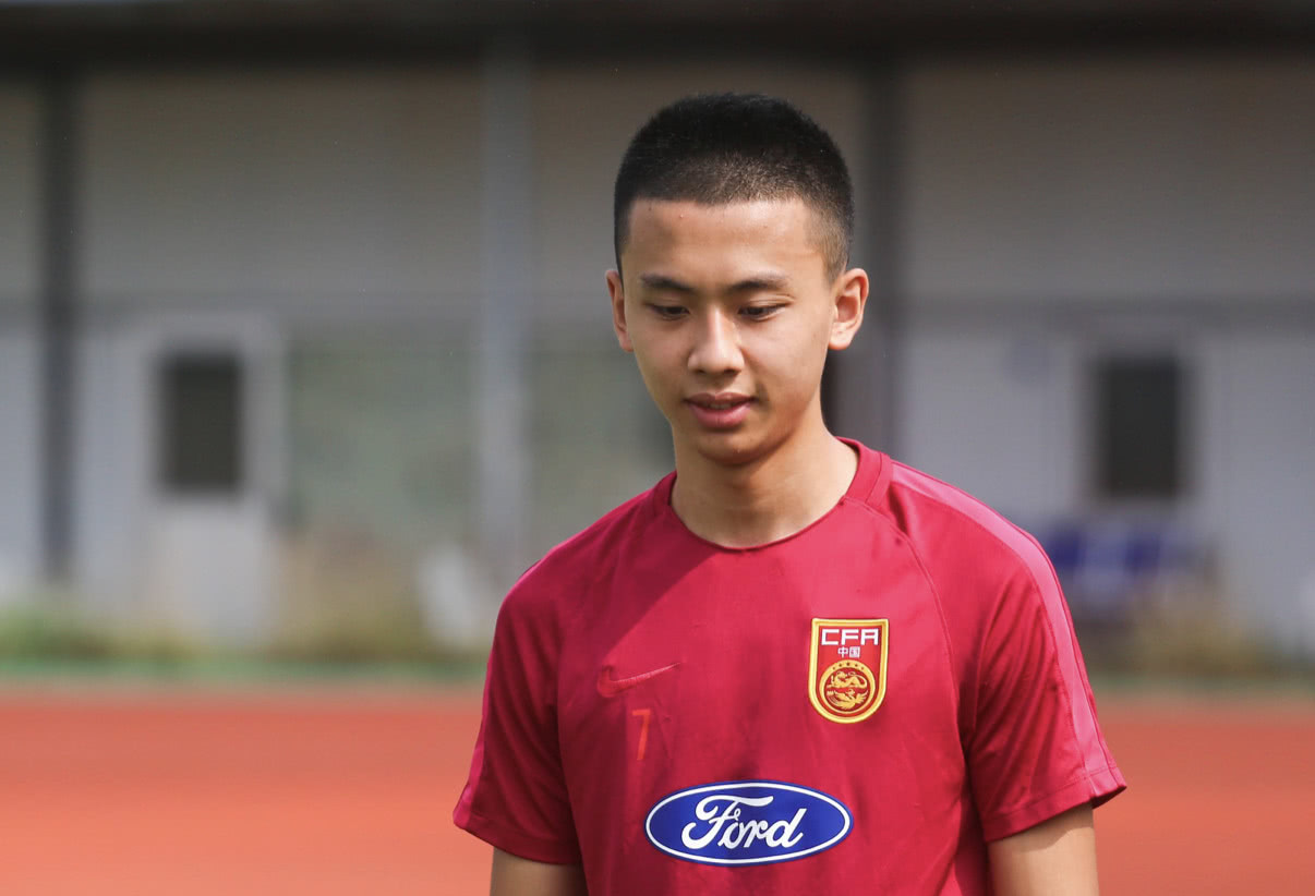 可以说这样的动作未来还会有,各级别国字号梯队肯定避免不了剃头,军训