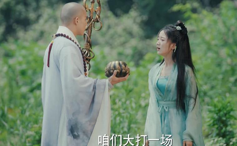 法海看出小青真身,半神之体跟龙宫却没有关系,她和法海早有渊源