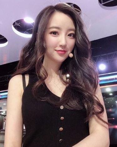 昨天小编介绍了一位nba的第一美女主持人,kristen ledlow,中文名