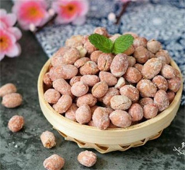 做盐爆花生米时再也不用锅炒熟了用微波炉十分钟就能轻松搞定