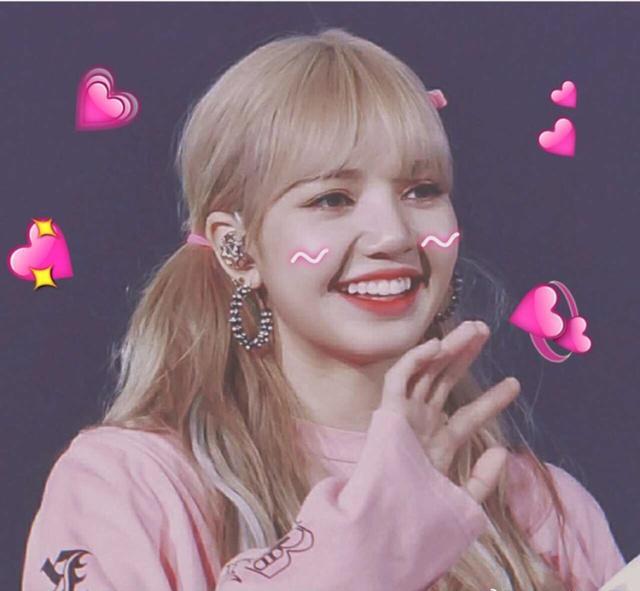 lisa的酷炫脏辫众所周知,black pink是韩国公认的完颜团,四位成员都