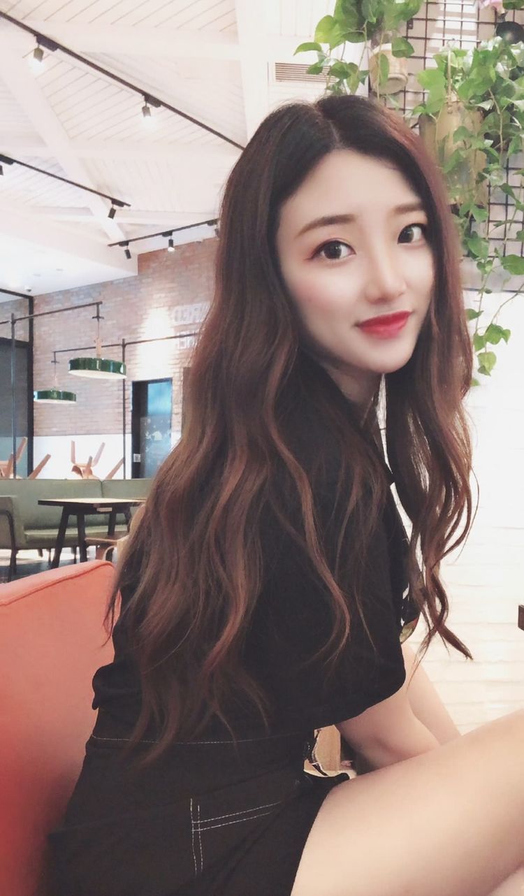 当年林雪慧在cuba女篮里面的长相还是非常漂亮的,因此,林雪慧还曾是