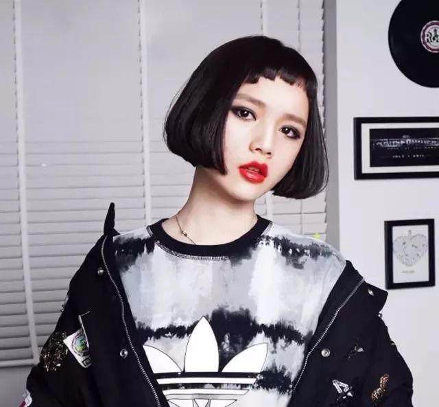 秋天剪"半额头"短发,轻松变女神|额头|短发|刘海_新浪新闻