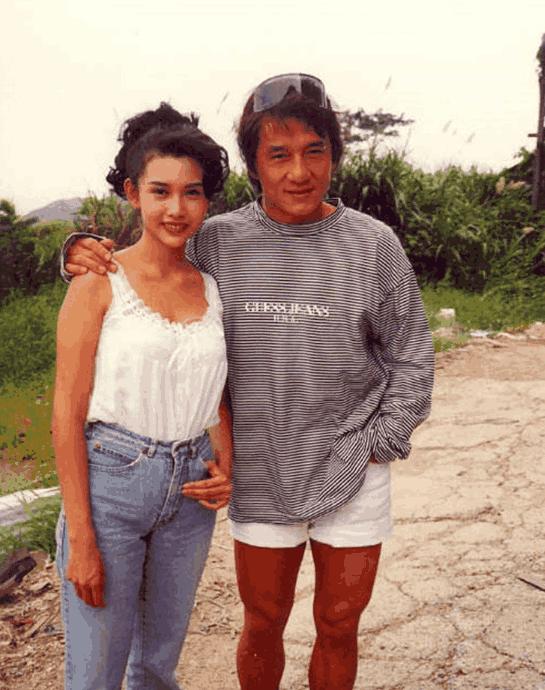 邱淑贞大女儿近照遗传了妈妈美丽的基因不当明星可惜