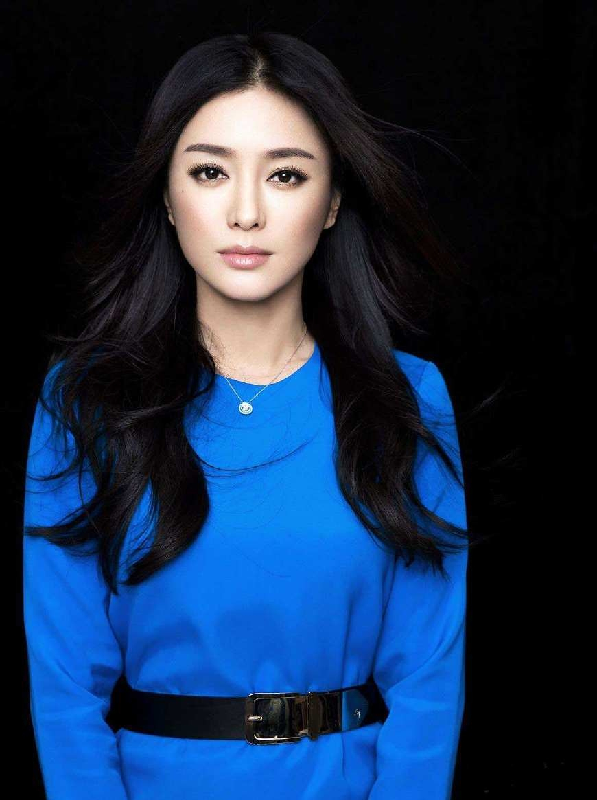 曾参演《还珠格格》角色,黄晓明的绯闻女友,如今37岁再爆恋情