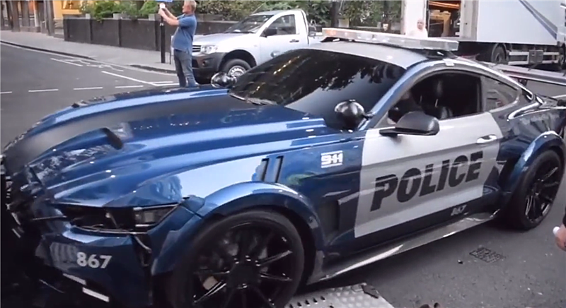 警用版40万福特野马车身爆改车头改装最为吸睛