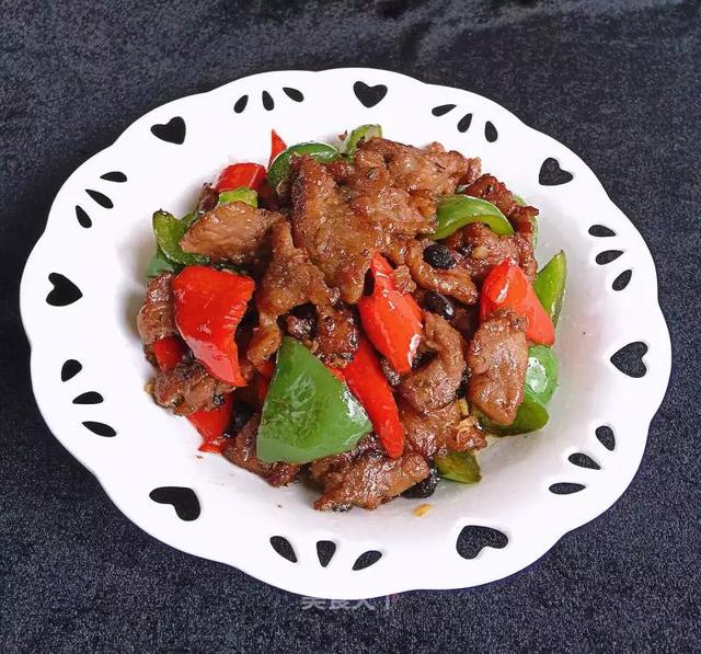 时椒炒牛肉:试试这做法,牛肉又滑又嫩还特别香