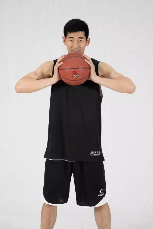 安徽文一签下cba全明星球员周启新他曾抢断麦迪一战成名