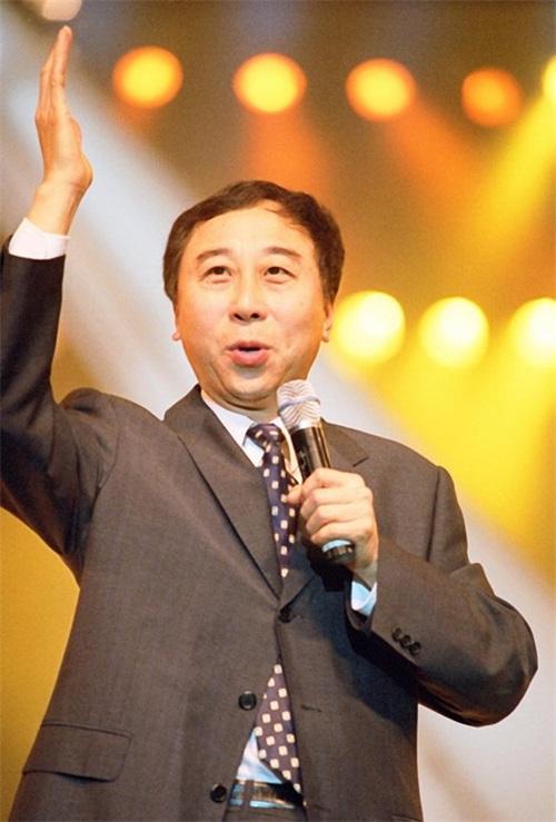 冯巩曾经的3个搭档一个去国外一个当官一个总是换老婆