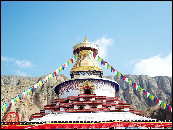 实拍青海循化"世界吉祥万佛塔",远景近景,外景内景都有