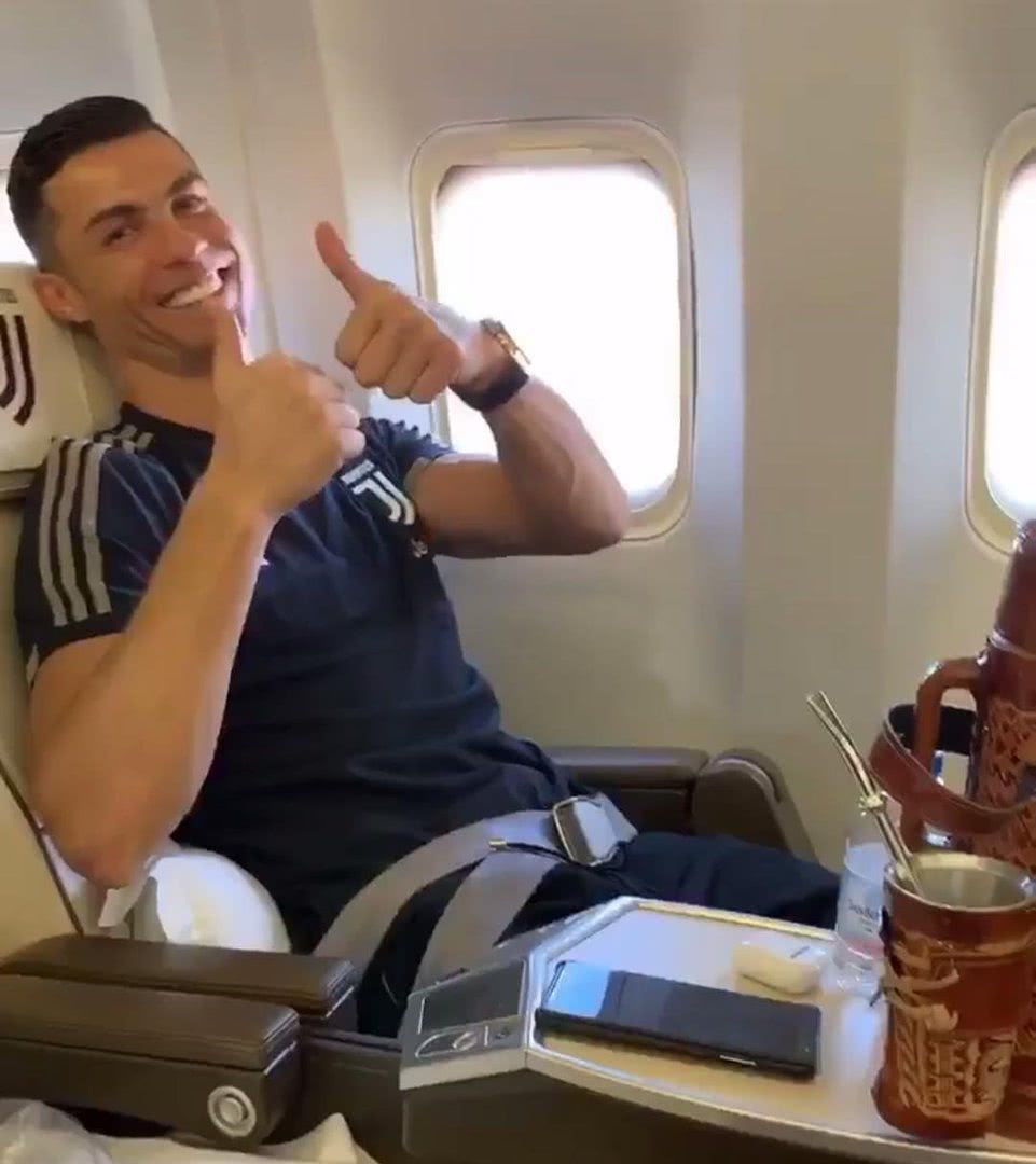 c罗高度看齐梅西!总裁开始喝马黛茶 还学巴萨球星留胡子