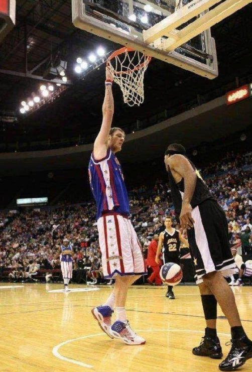 除了nba球星这5人也能完成站扣,最后1人比姚明还高10cm