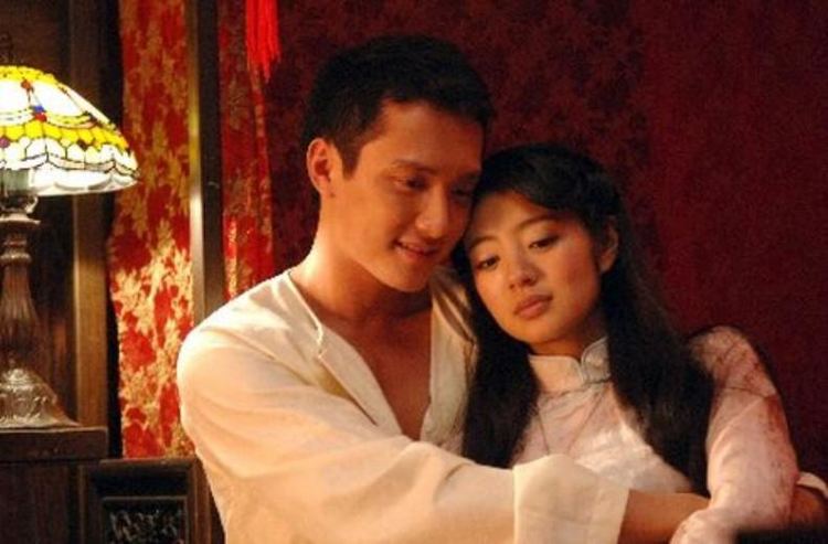 吻过娱乐圈多名女星的冯绍峰,婚后吻戏怎么拍?网友:得问赵丽颖