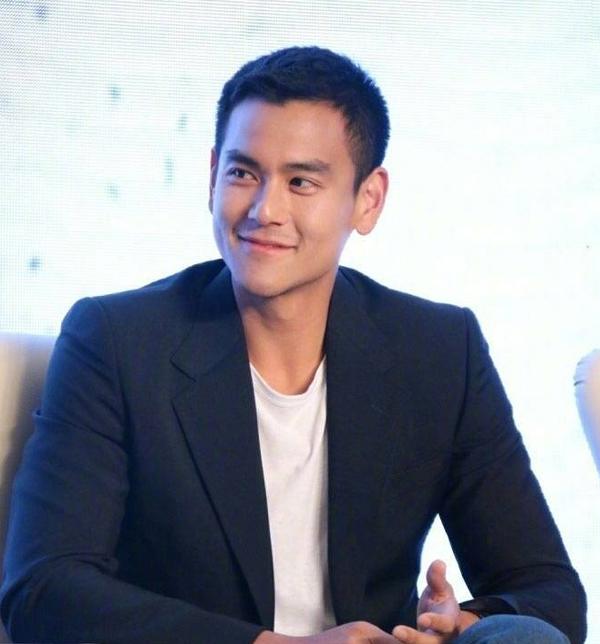 男星板寸照,张一山痞气,吴亦凡很man,易烊千玺帅出新高度!