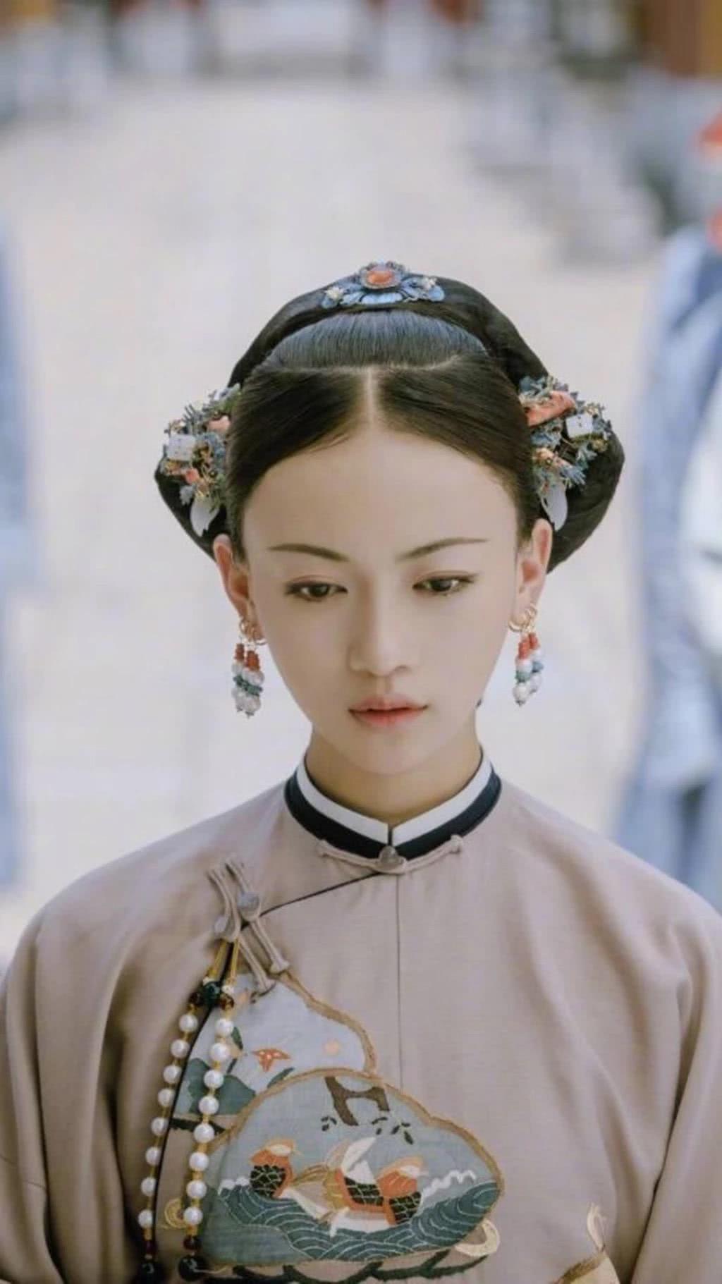 当吴谨言和李纯同时出演令妃你觉得谁更加美了