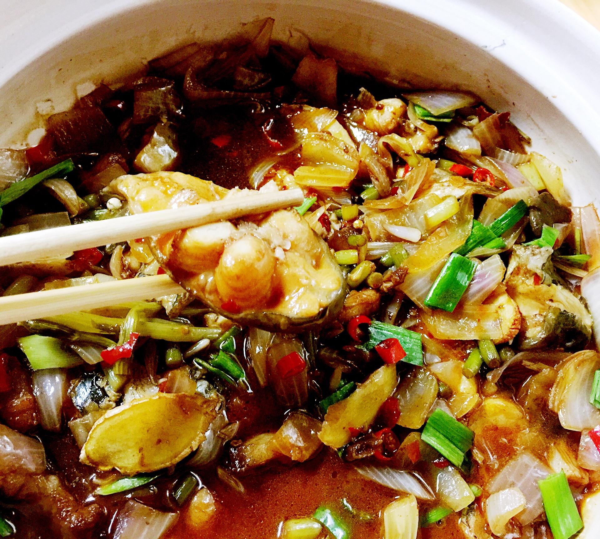 黄焖砂锅鱼家常做法才是最好吃的,步骤很简单,大人小孩都喜欢!