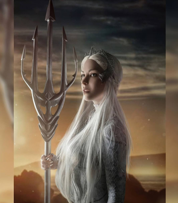 18岁俄罗斯小姐姐cos亚特兰娜水下画面动人心弦无敌了