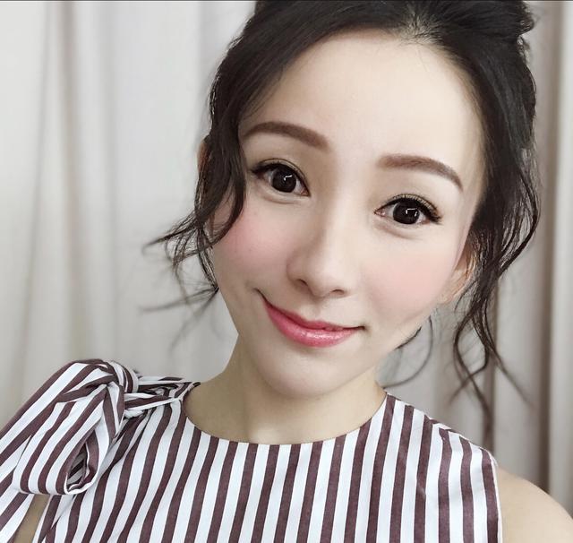 落选港姐凭《荷里活有个大老千》获赞 恋情被曝光开心接受祝福|文凯玲