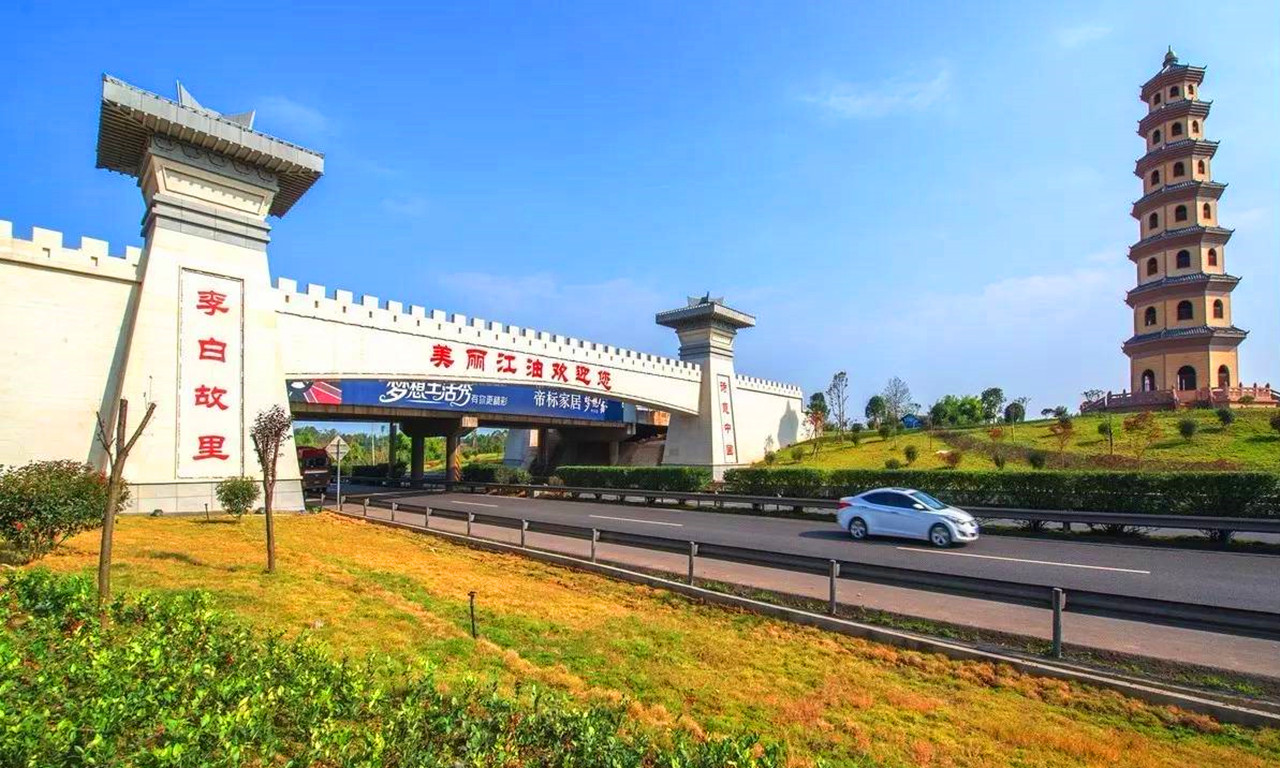 中国最牛县城有3座高铁站14座火车站如今计划建造飞机场