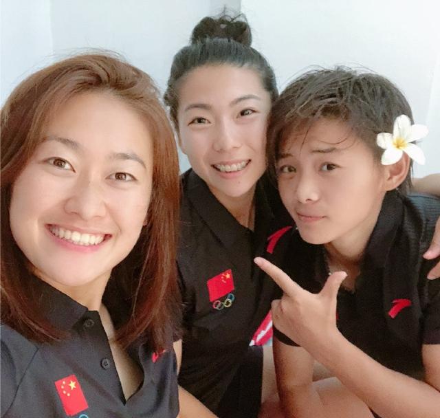 女足最美队长吴海燕,关岛晒女足照片,曾调侃王霜
