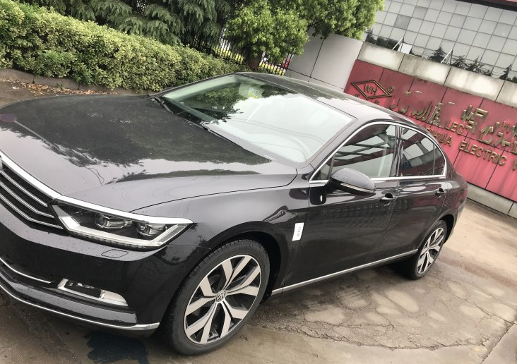 男子22万提大众迈腾,车内响声令他发慌,网友:你买到真迈腾了!