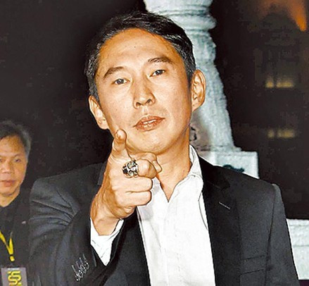 他是太后后代,还曾强吻张钧甯,逼女星拍裸戏钮承泽性侵的事件不断发酵