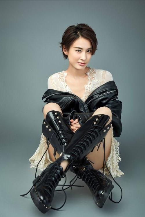 看看黄圣依就知道了,紧身健美裤也满满高级感