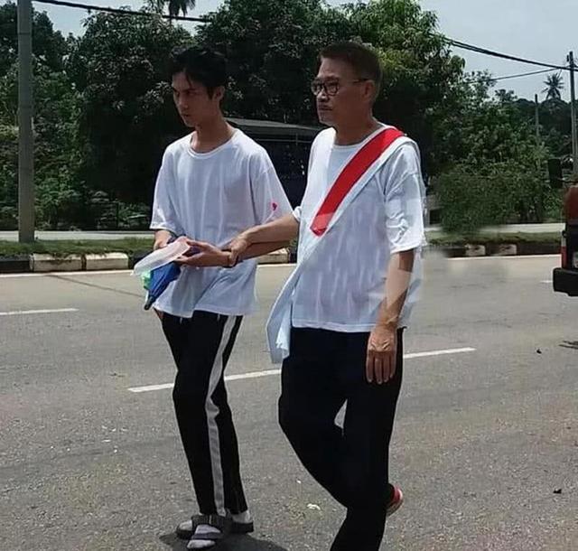 50岁老来得子,对3个老婆5个孩子不离不弃,今66岁再次爆红|吴孟达|老婆