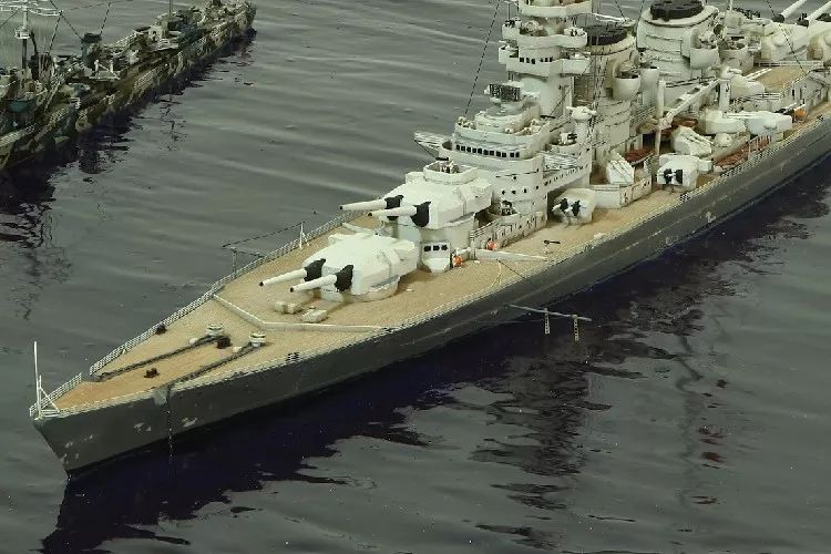 h级战列舰一直蒙着一层神秘面纱,且不提真假未知的h40型,就连该级的