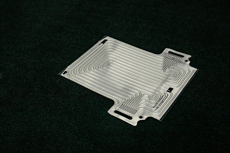 采用独立液冷系统 邦老师揭秘别克velite 6电池之谜