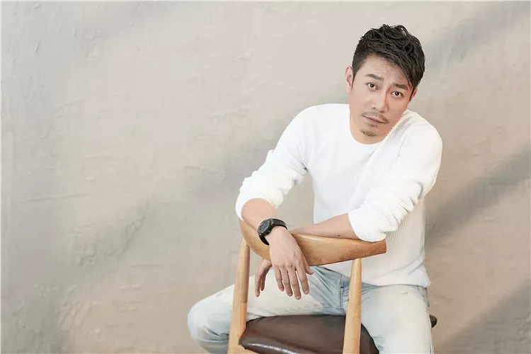专访戚云鹏角色刚本人腼腆期待尝试阴柔角色