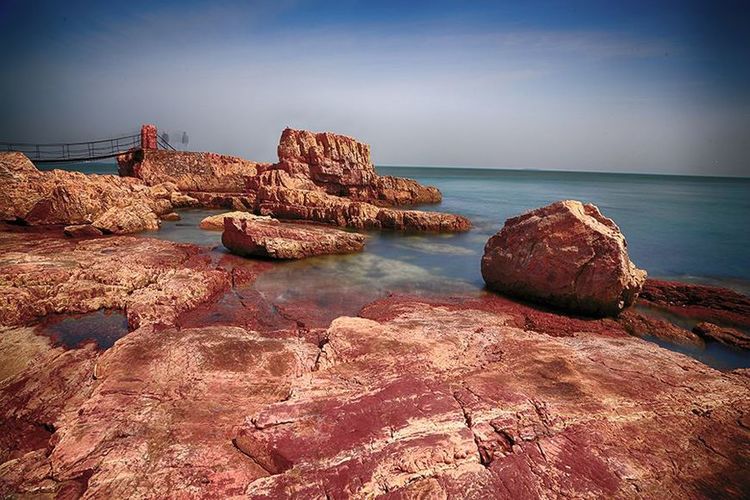 中国将"失去"的2岛屿,一个离大陆越来越远,一个人口大量减少