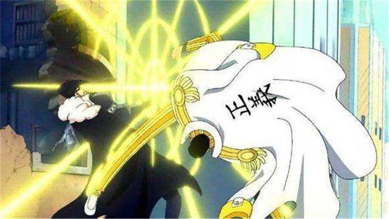 你们也别小看了德克雷,他可是躲过黄猿光速踢的男人,不简单着呢!