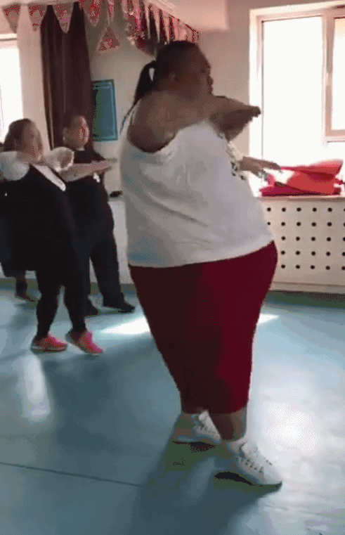 搞笑视频集:男人浪起来不比女人差……|狸猫|泰山压顶|你家_新浪新闻