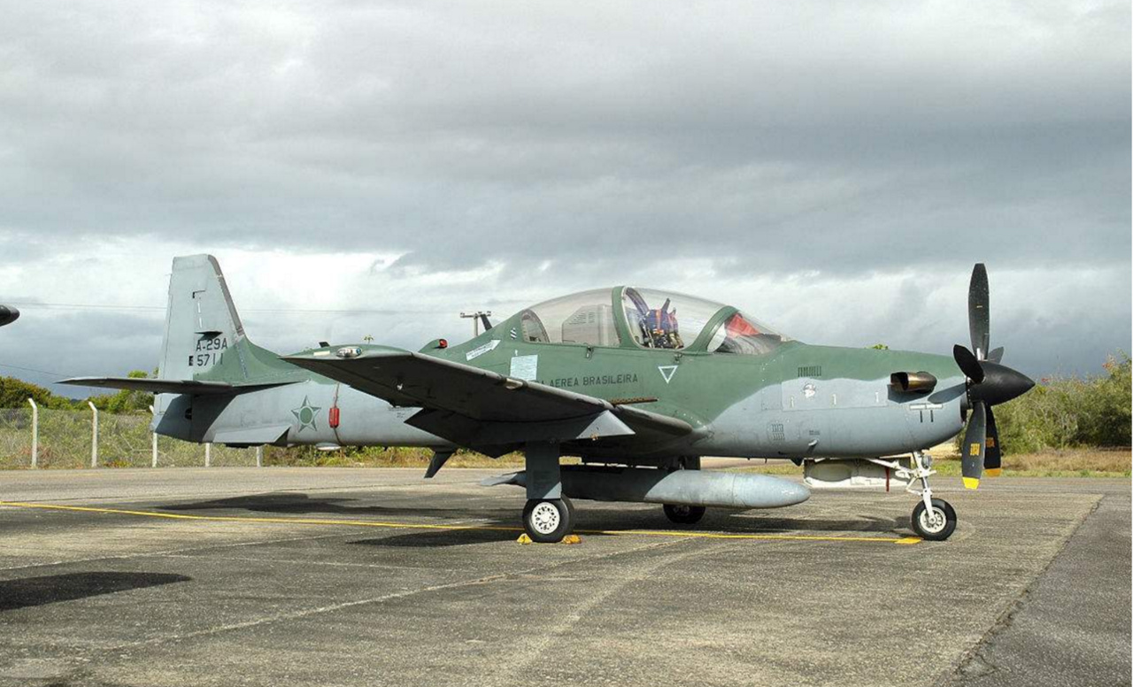 世界上仅存的螺旋桨战斗机,出色的表现让使用它的美军赞不绝口