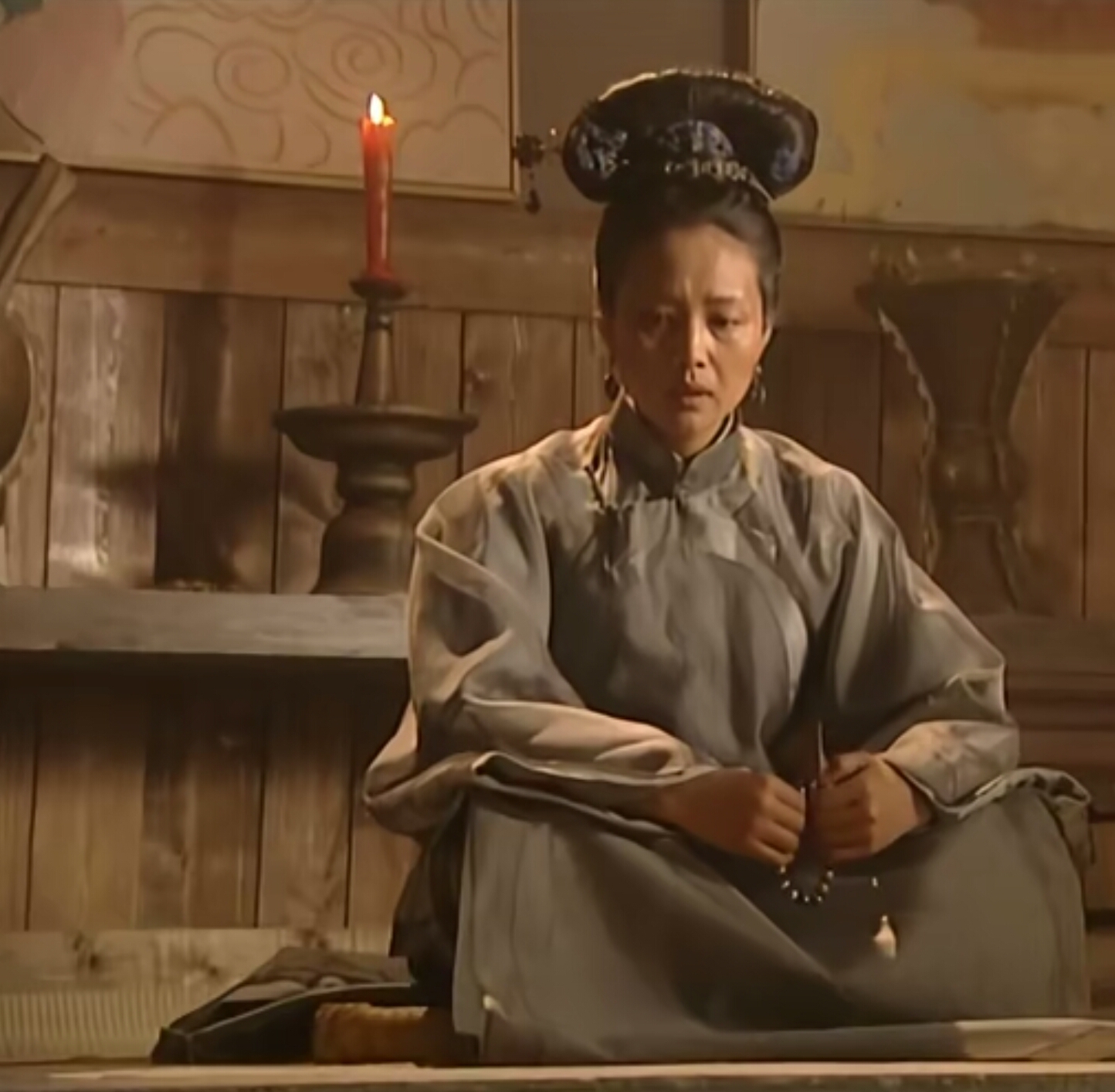 为什么孝庄太后和康熙帝,都把苏麻喇姑当成皇室一员.