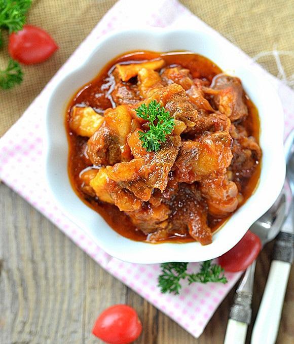 下雪天,炖一锅番茄牛腩煲,汤香味浓,无法抗拒的美味诱惑!|番茄|牛腩|