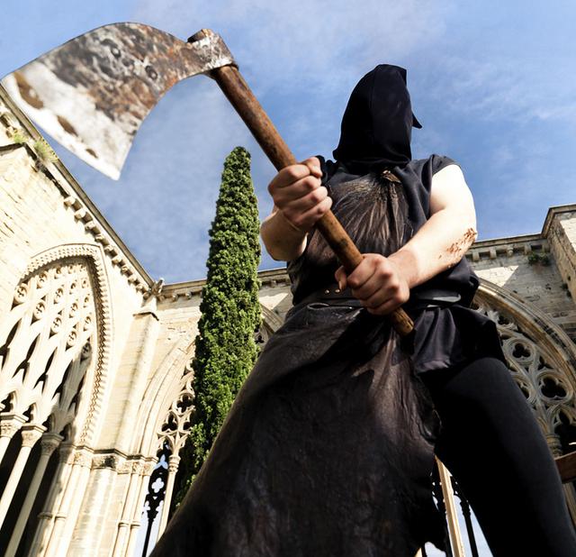 刽子手行刑遇见高人,刀还没落下,竟然断成两节