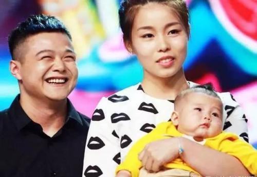 奥运举重冠军龙清泉现状:身高1米56娶女神妻子,今生活滋润!