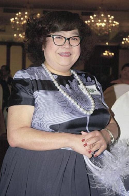 盘点长的胖却很红的女星,韩红沈殿霞上榜,靠实力让自己风生水起|钟欣