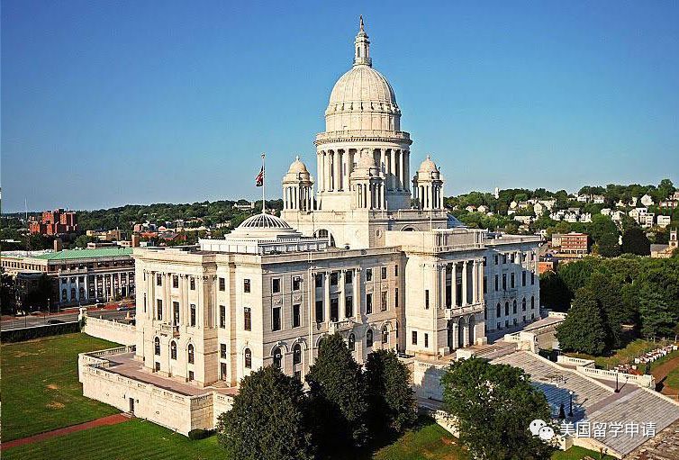 该州的美国大学:罗德岛大学,罗德岛学院,霍尔理工学院,布莱恩特大学等
