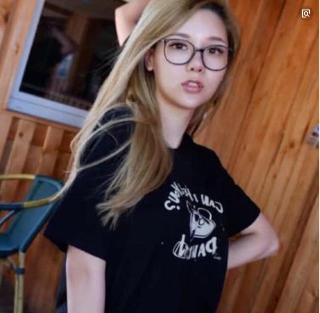 最美吃鸡主播米兰圈粉无数不仅技术好还得到球王称号