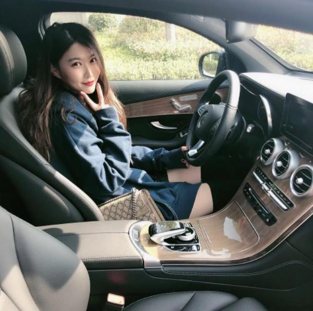 努力干活2年,买了一辆奔驰glc,开了500km,女车主有话说