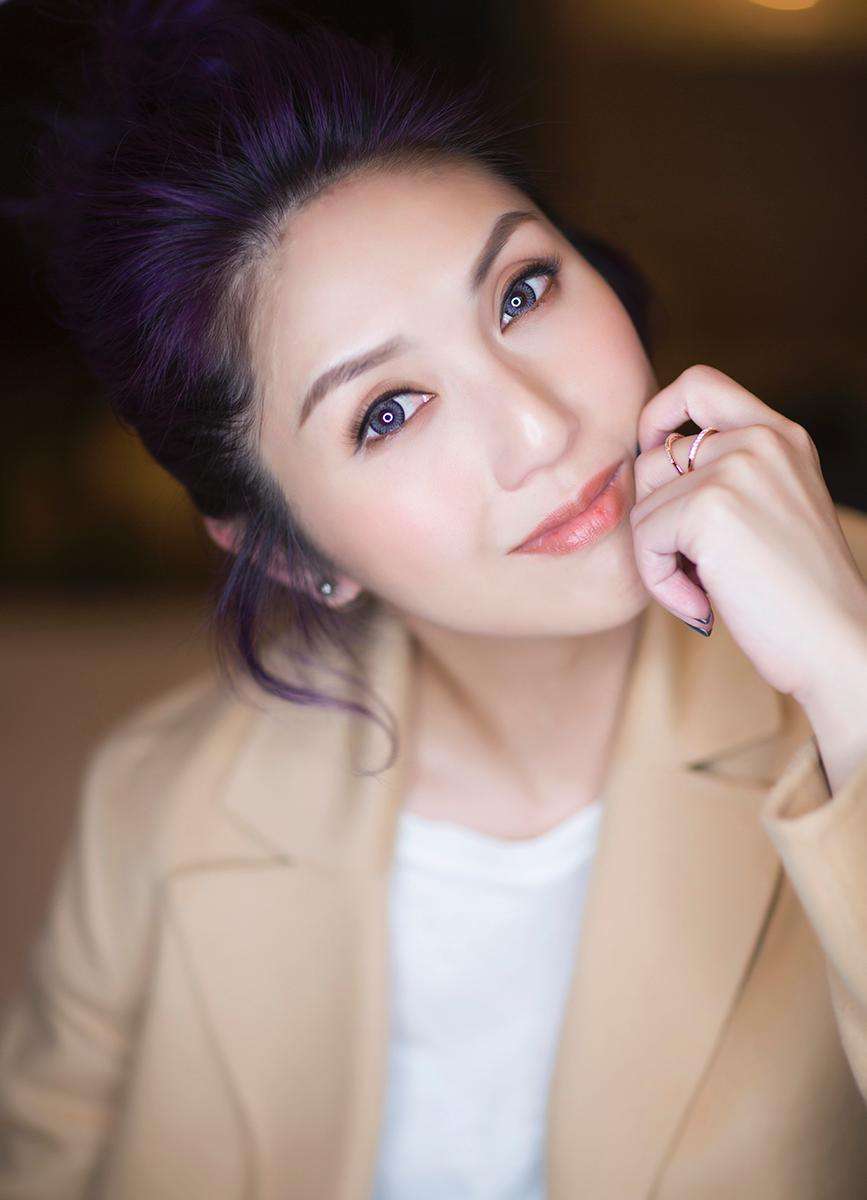 出道20年成名靠"勇",与小5岁丈夫很恩爱,44岁活得像少女