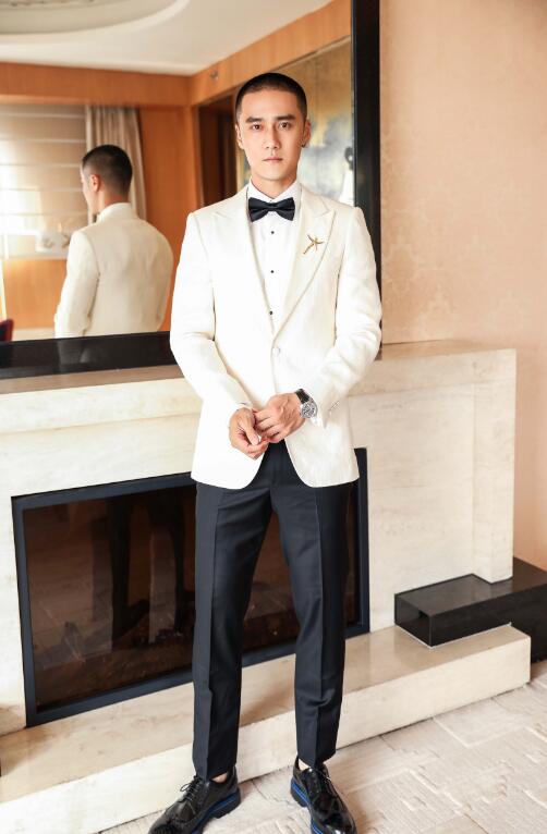 好男人就要穿西服,蒋劲夫的"硬汉装"杀伤力太大?